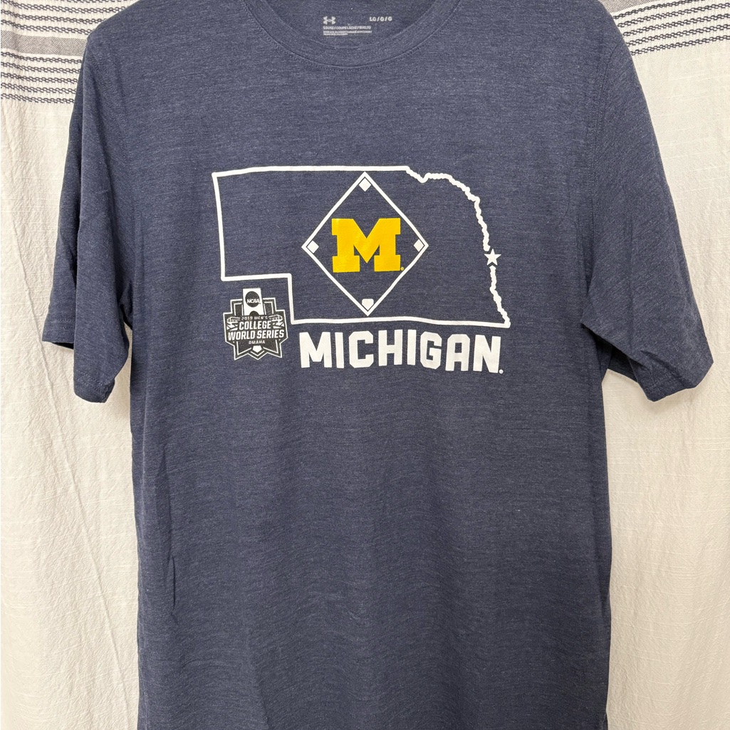 Under Armour Mens Michigan Graphic Tee College World Series Under Armour Mens Michigan Graphic Tee College World Series
